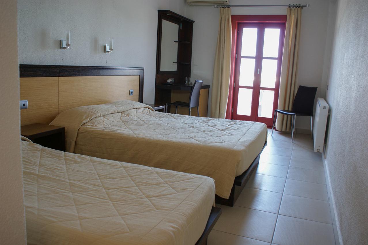 Aposperides Hotel Livadi  Luaran gambar