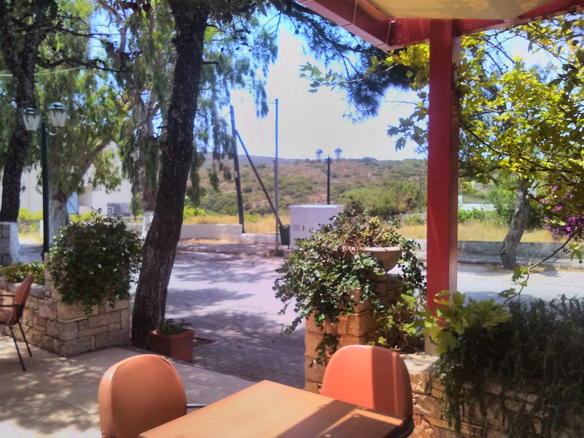 Aposperides Hotel Livadi  Luaran gambar
